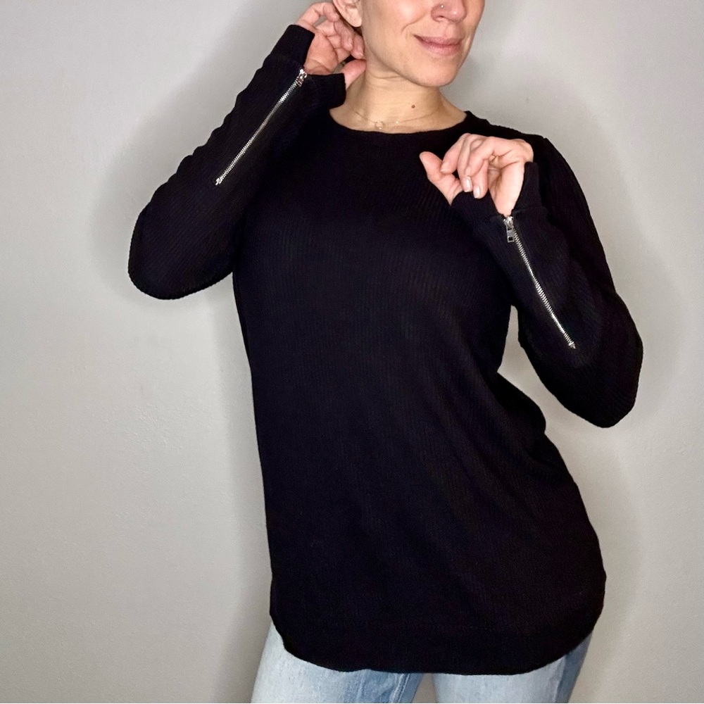 Doe & Rae long sleeve with zipper detail